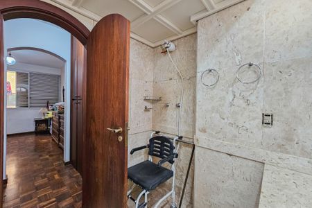 Apartamento à venda com 176m², 4 quartos e 2 vagasBanheiro da Suíte