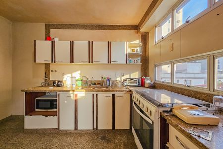 Apartamento à venda com 176m², 4 quartos e 2 vagasCozinha