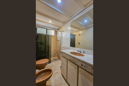 Apartamento à venda com 176m², 4 quartos e 2 vagasBanheiro