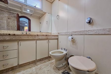 Apartamento à venda com 176m², 4 quartos e 2 vagasBanheiro da Suíte