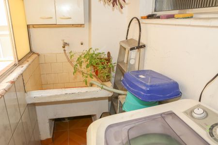 Apartamento à venda com 98m², 3 quartos e sem vaga Apartamento à venda com 98m², 3 quartos e sem vagaCozinha e Área de Serviço