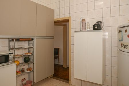 Apartamento à venda com 98m², 3 quartos e sem vaga Apartamento à venda com 98m², 3 quartos e sem vagaCozinha e Área de Serviço