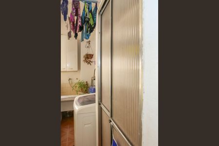 Apartamento à venda com 98m², 3 quartos e sem vaga Apartamento à venda com 98m², 3 quartos e sem vagaCozinha e Área de Serviço