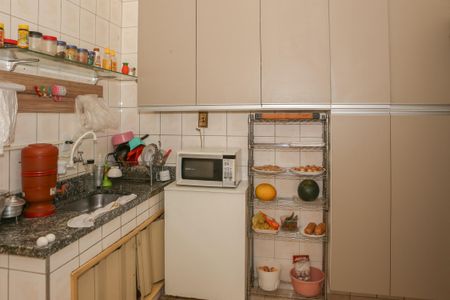 Apartamento à venda com 98m², 3 quartos e sem vaga Apartamento à venda com 98m², 3 quartos e sem vagaCozinha e Área de Serviço