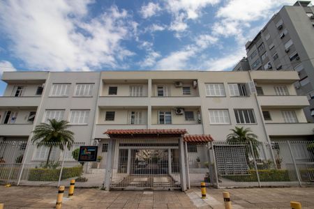 Apartamento à venda com 75m², 2 quartos e sem vaga Apartamento à venda com 75m², 2 quartos e sem vagaFachada