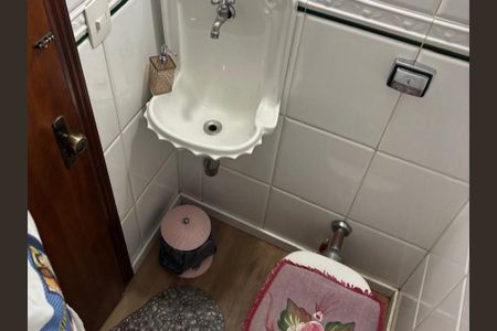 Casa à venda com 142m², 2 quartos e 1 vagaLavabo