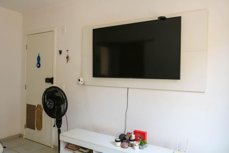 Apartamento à venda com 44m², 2 quartos e 1 vaga Apartamento à venda com 44m², 2 quartos e 1 vagaSala