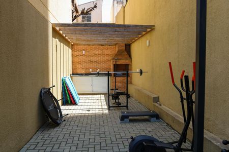 Apartamento à venda com 44m², 2 quartos e 1 vaga Apartamento à venda com 44m², 2 quartos e 1 vagaÁrea comum - Academia