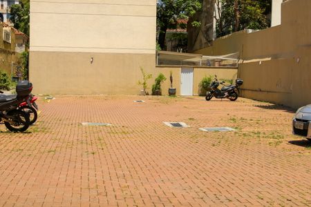 Apartamento à venda com 44m², 2 quartos e 1 vaga Apartamento à venda com 44m², 2 quartos e 1 vagaGaragem