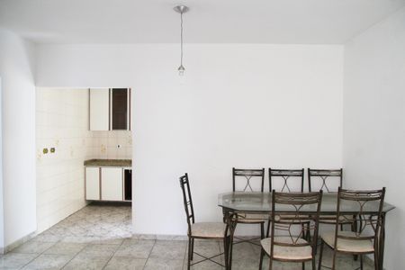 Apartamento para alugar com 67m², 2 quartos e 1 vagaSala 