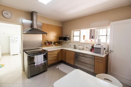 Casa de condomínio à venda com 414m², 4 quartos e 4 vagasCozinha