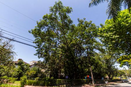 Casa de condomínio à venda com 414m², 4 quartos e 4 vagasVista da Rua