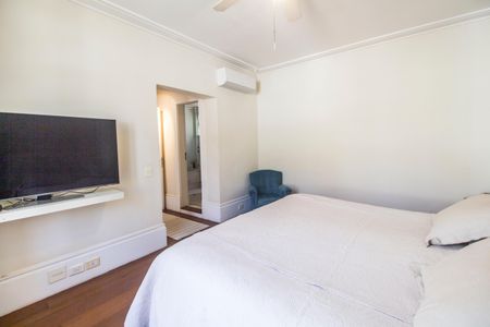 Casa de condomínio à venda com 414m², 4 quartos e 4 vagasSuíte 2