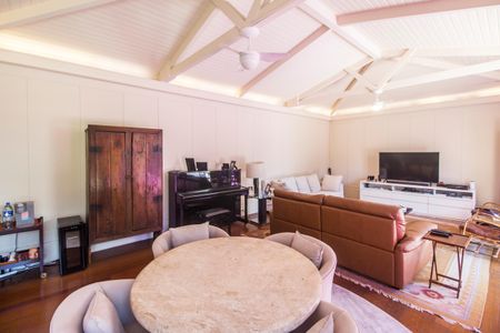 Casa de condomínio à venda com 414m², 4 quartos e 4 vagasÁrea comum - Salão de festas