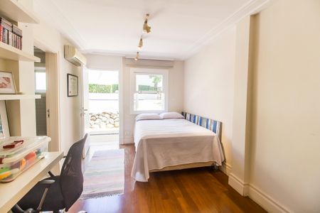 Casa de condomínio à venda com 414m², 4 quartos e 4 vagasSuíte 1