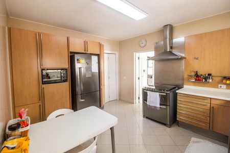 Casa de condomínio à venda com 414m², 4 quartos e 4 vagasCozinha