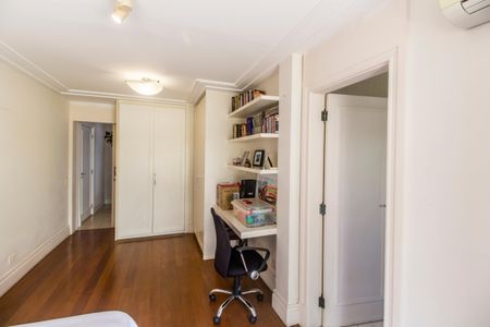 Casa de condomínio à venda com 414m², 4 quartos e 4 vagasSuíte 1