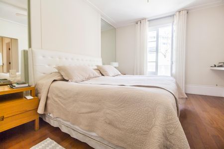 Casa de condomínio à venda com 414m², 4 quartos e 4 vagasSuíte 2