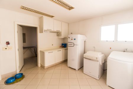 Casa de condomínio à venda com 414m², 4 quartos e 4 vagasÁrea de Serviço