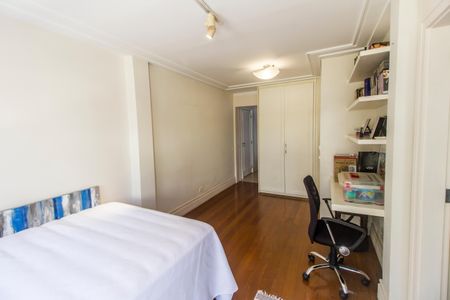 Casa de condomínio à venda com 414m², 4 quartos e 4 vagasSuíte 1