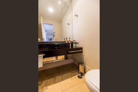 Casa de condomínio à venda com 414m², 4 quartos e 4 vagasLavabo