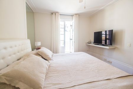 Casa de condomínio à venda com 414m², 4 quartos e 4 vagasSuíte 2