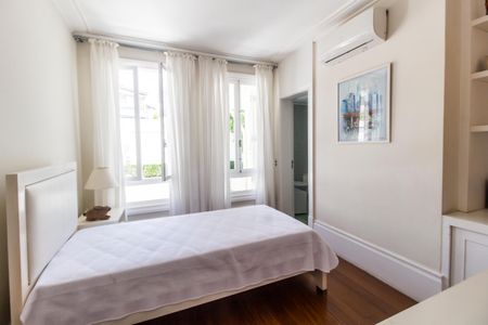 Casa de condomínio à venda com 414m², 4 quartos e 4 vagasQuarto 4