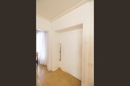 Casa de condomínio à venda com 414m², 4 quartos e 4 vagasEntrada