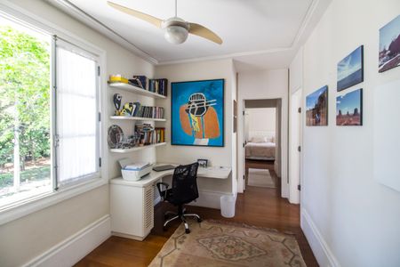 Casa de condomínio à venda com 414m², 4 quartos e 4 vagasSala