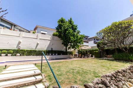 Casa de condomínio à venda com 414m², 4 quartos e 4 vagasVista