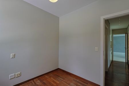 Apartamento à venda com 136m², 3 quartos e 3 vagasQuarto 2