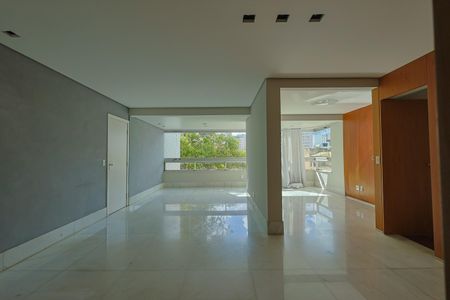 Sala de apartamento à venda com 3 quartos, 136m² em Santo Agostinho, Belo Horizonte