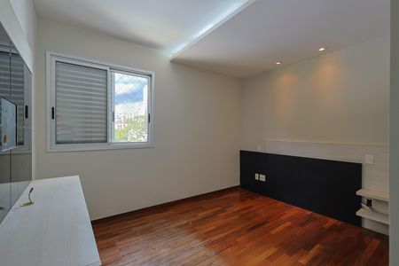 Apartamento à venda com 136m², 3 quartos e 3 vagasSuíte
