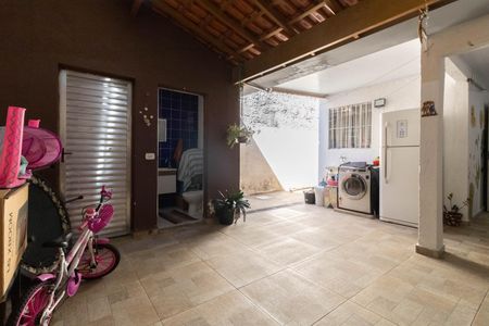 Casa para alugar com 200m², 2 quartos e 3 vagasQuintal