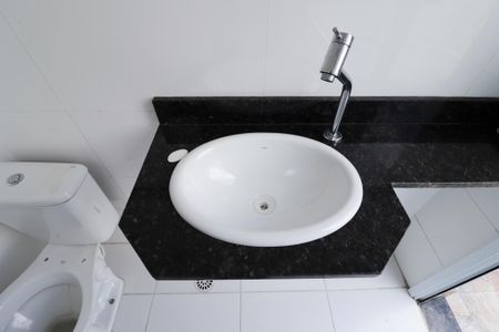 Casa de condomínio à venda com 254m², 3 quartos e 1 vagaBanheiro de Serviço