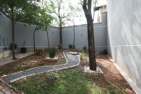 Casa de condomínio à venda com 254m², 3 quartos e 1 vagaÁrea Comum