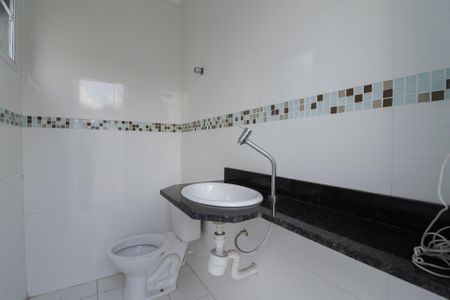 Casa de condomínio à venda com 254m², 3 quartos e 1 vagaBanheiro de Serviço