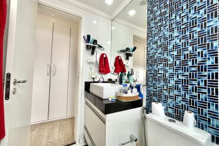 Apartamento à venda com 106m², 3 quartos e 2 vagas Apartamento à venda com 106m², 3 quartos e 2 vagasBanheiro da Suíte