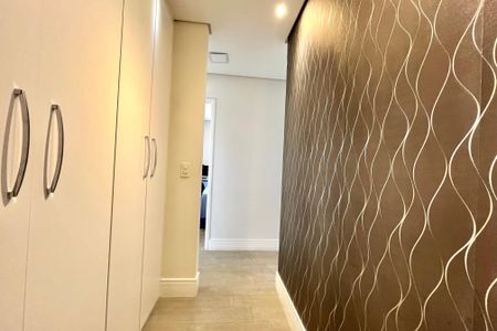 Apartamento à venda com 106m², 3 quartos e 2 vagas Apartamento à venda com 106m², 3 quartos e 2 vagasCloset