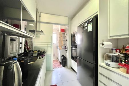 Apartamento à venda com 106m², 3 quartos e 2 vagas Apartamento à venda com 106m², 3 quartos e 2 vagasCozinha