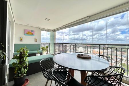 Apartamento à venda com 106m², 3 quartos e 2 vagas Apartamento à venda com 106m², 3 quartos e 2 vagasVaranda