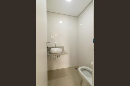 Casa de condomínio para alugar com 132m², 3 quartos e 2 vagasLavabo