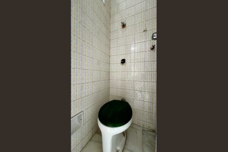 Apartamento à venda com 180m², 4 quartos e 2 vagasBanheiro de Serviço