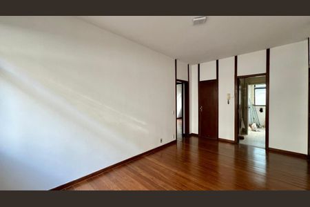 Apartamento à venda com 180m², 4 quartos e 2 vagasSala