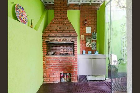 Casa para alugar com 170m², 3 quartos e 2 vagasÁrea comum - Churrasqueira