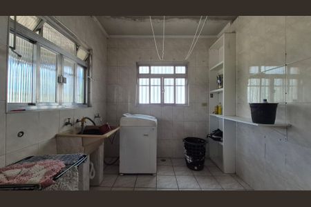 Casa à venda com 250m², 4 quartos e 2 vagasLavanderia