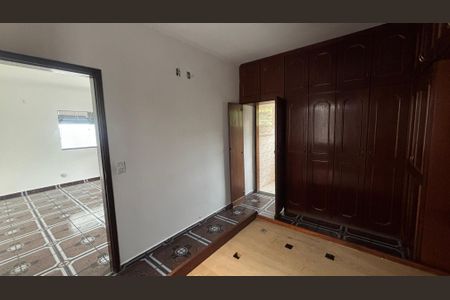 Casa à venda com 250m², 4 quartos e 2 vagasSuíte