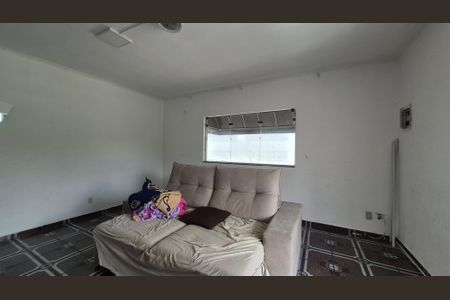 Casa à venda com 250m², 4 quartos e 2 vagasSala