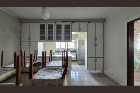 Casa à venda com 250m², 4 quartos e 2 vagasCozinha