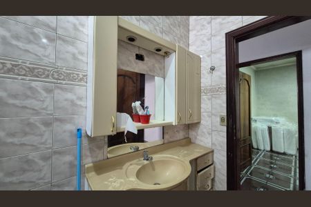 Casa à venda com 250m², 4 quartos e 2 vagasBanheiro